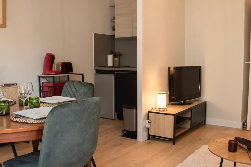 Logement Centre Ville De Reims - Commerces - Wifi エクステリア 写真